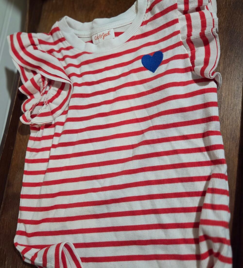 Cat & Jack Girls Red White Striped Flutter Sleeve Heart Top Size Medium 8